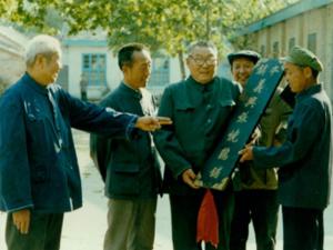 道口燒雞加盟要注意哪些點(diǎn)，燒雞專(zhuān)業(yè)加盟為您解答